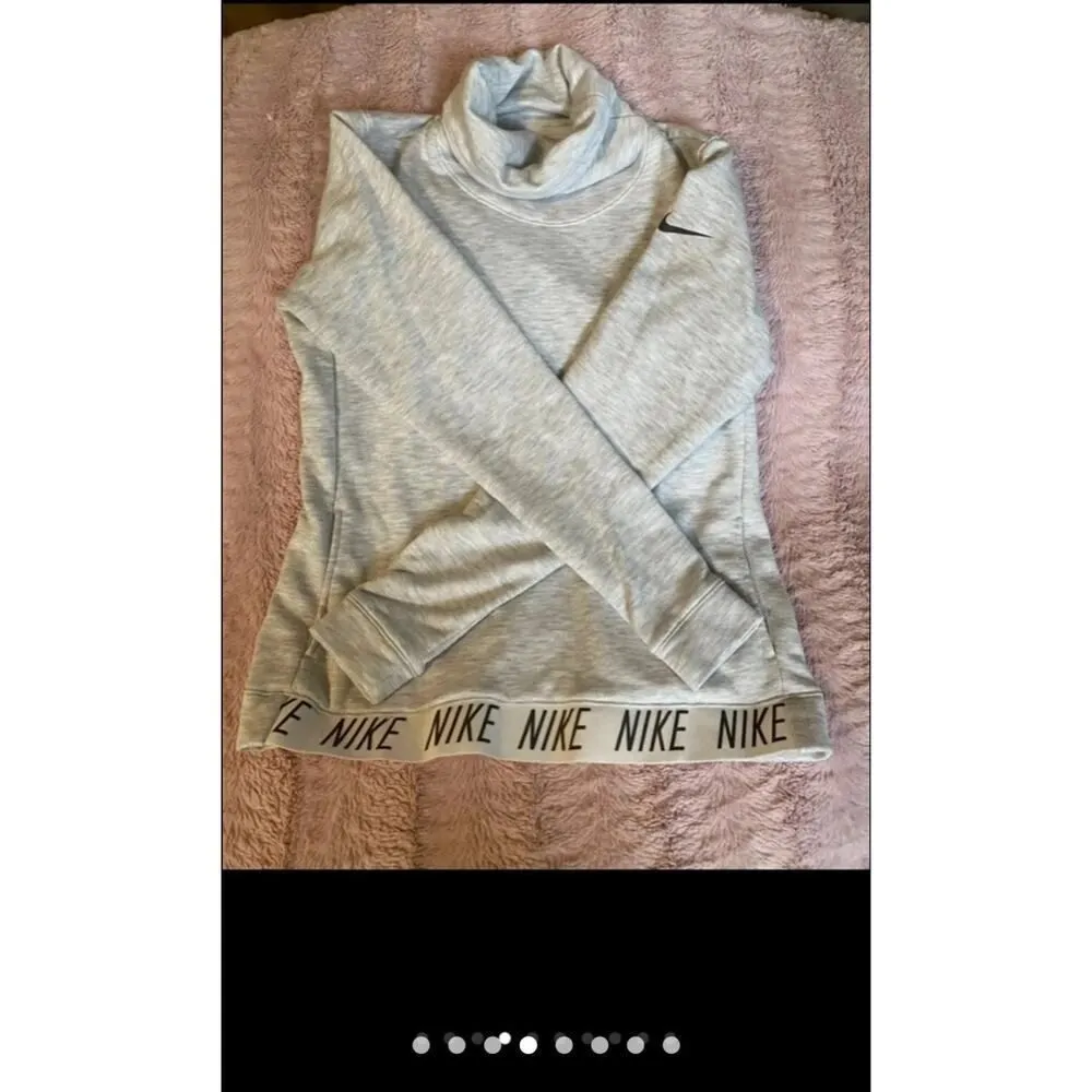 Nike  turtleneck sweater - Image 4