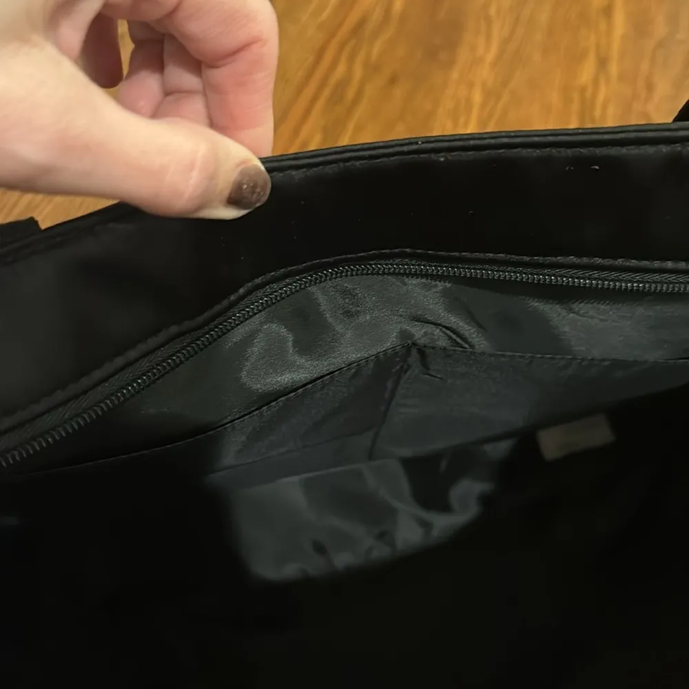 New Victoria’s Secret Tote Holiday 2024 - Image 6