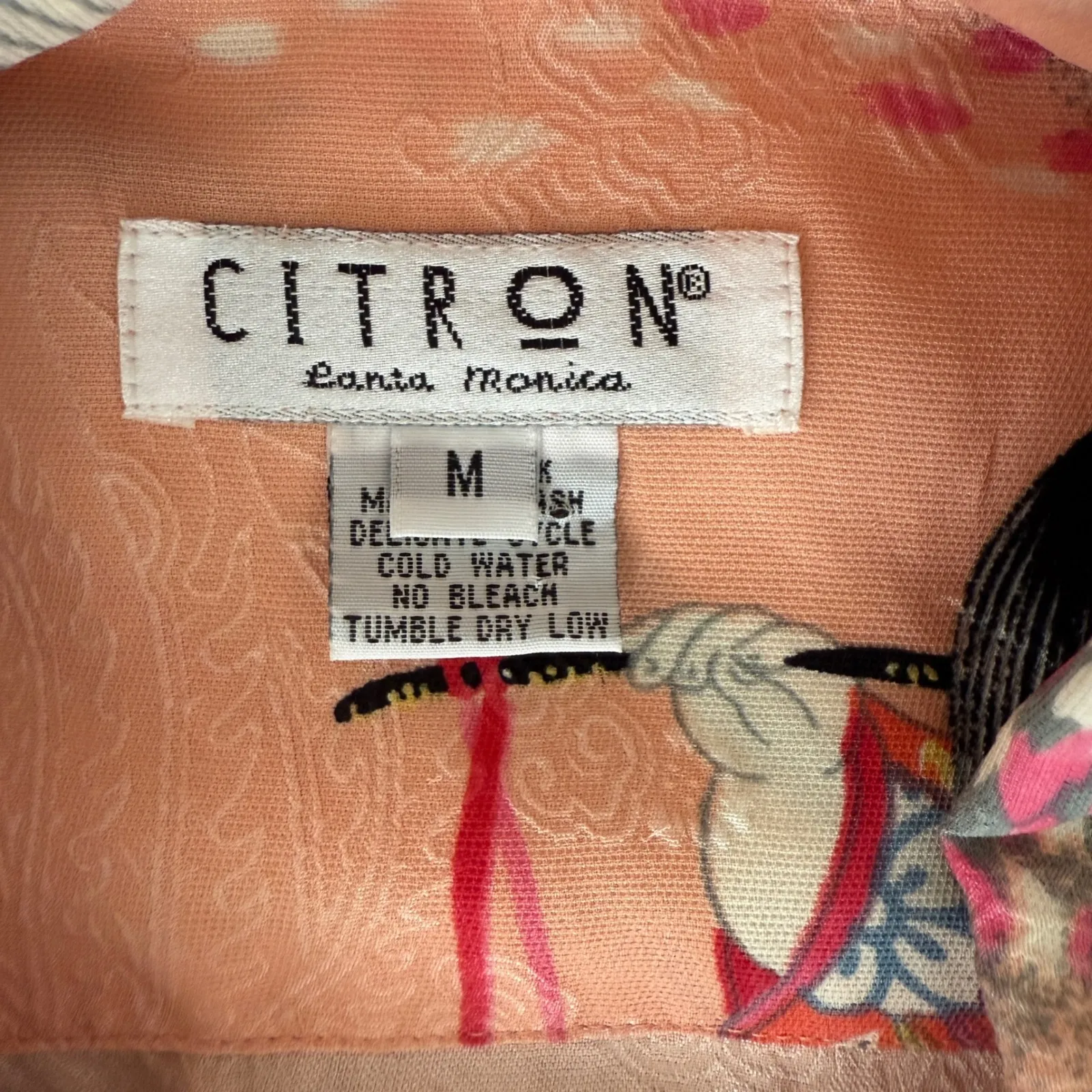 Citron Pink Silk Shirt Japanese Dolls Print Short Sleeve Button Up M Size M - Image 6