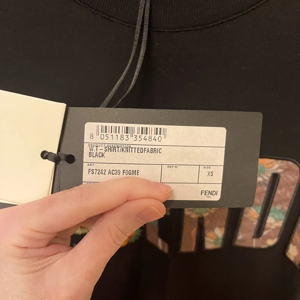 Authentic New With Tags Fendi FF Floral knitted logo tee - Image 4