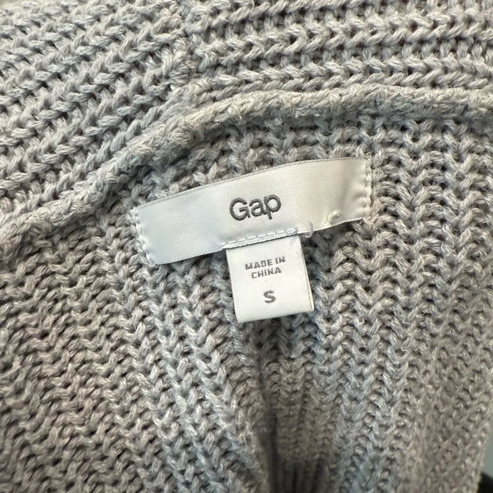 Cozy Gray Women's Sweater - Image 4