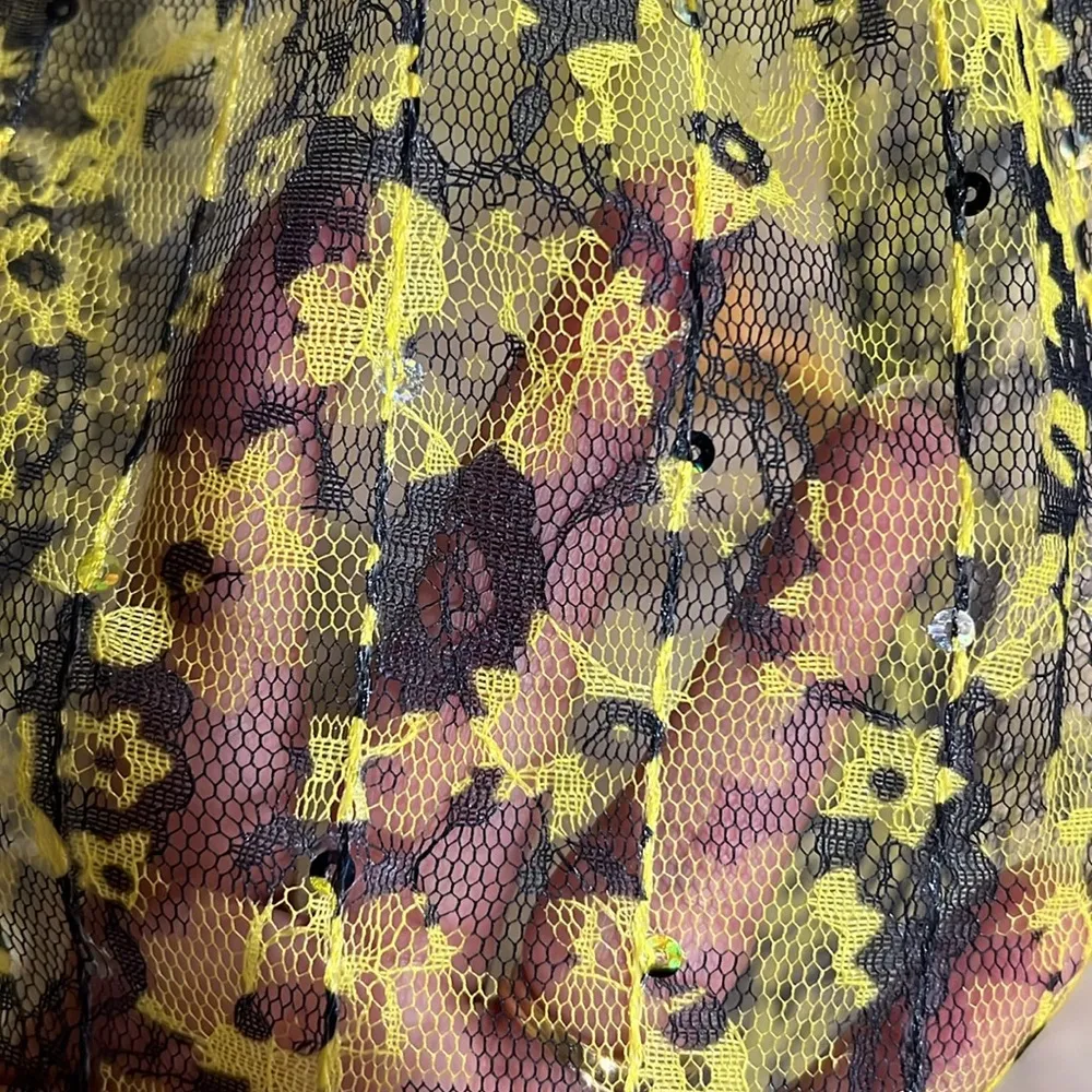 Romeo And Juliet Couture Women's Size Large Yellow Black trim Lacy Dress NWT - Image 4