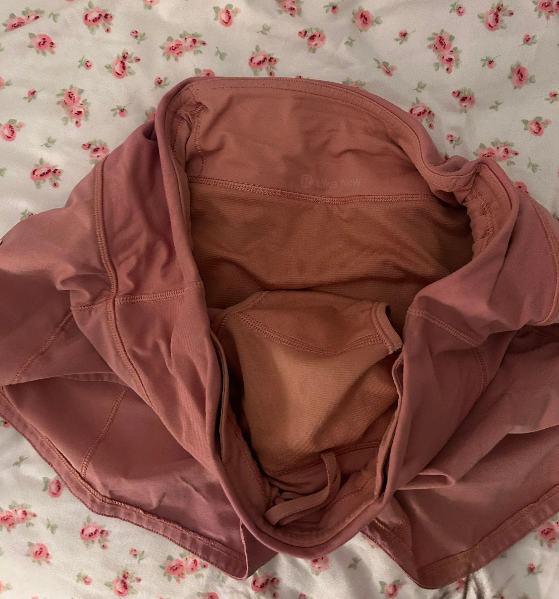 size 4 lulu shorts  - Image 2