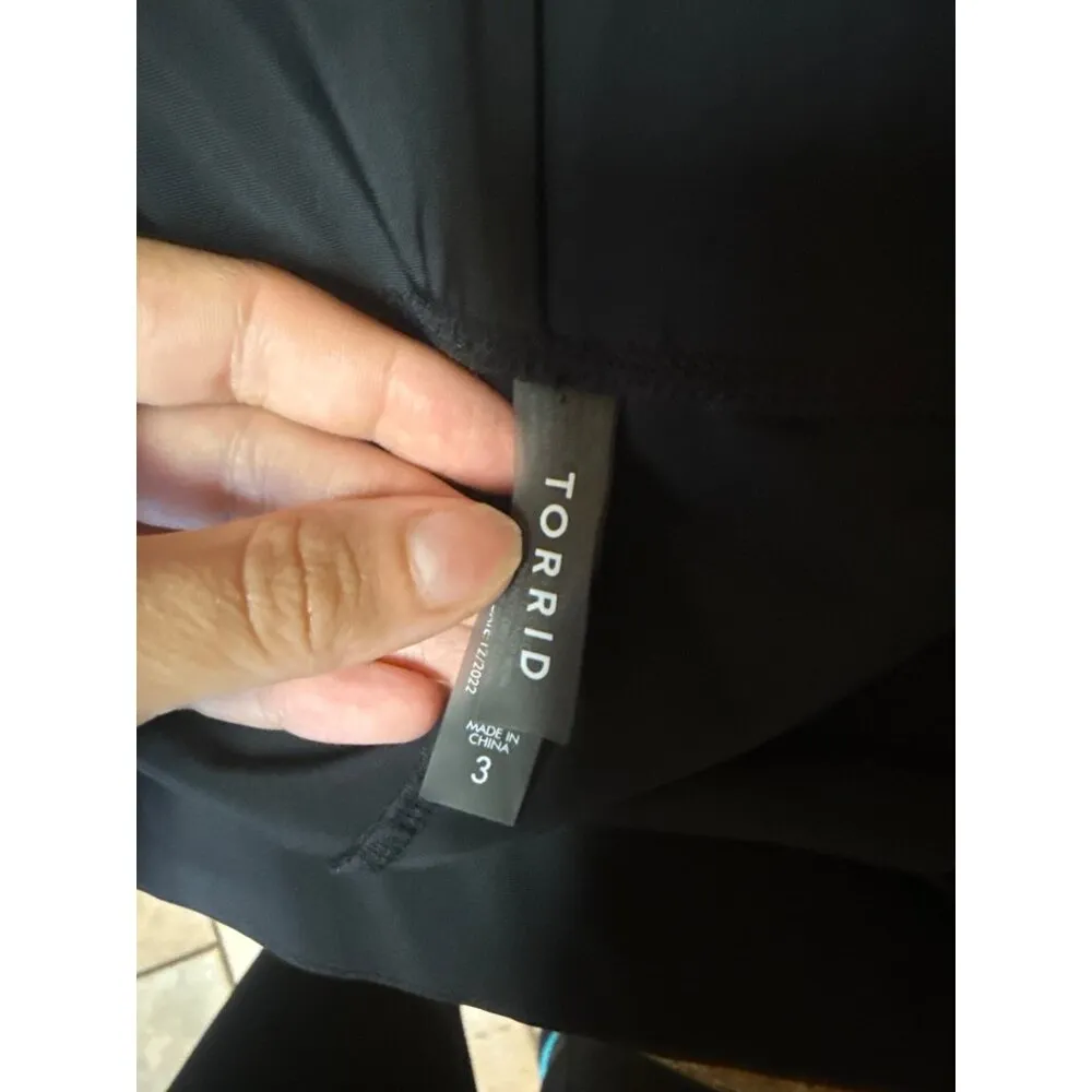 Torrid Womens Black Swim Shorts With Stylish Lattice Side Detail Size 3 Comfy St - Image 6