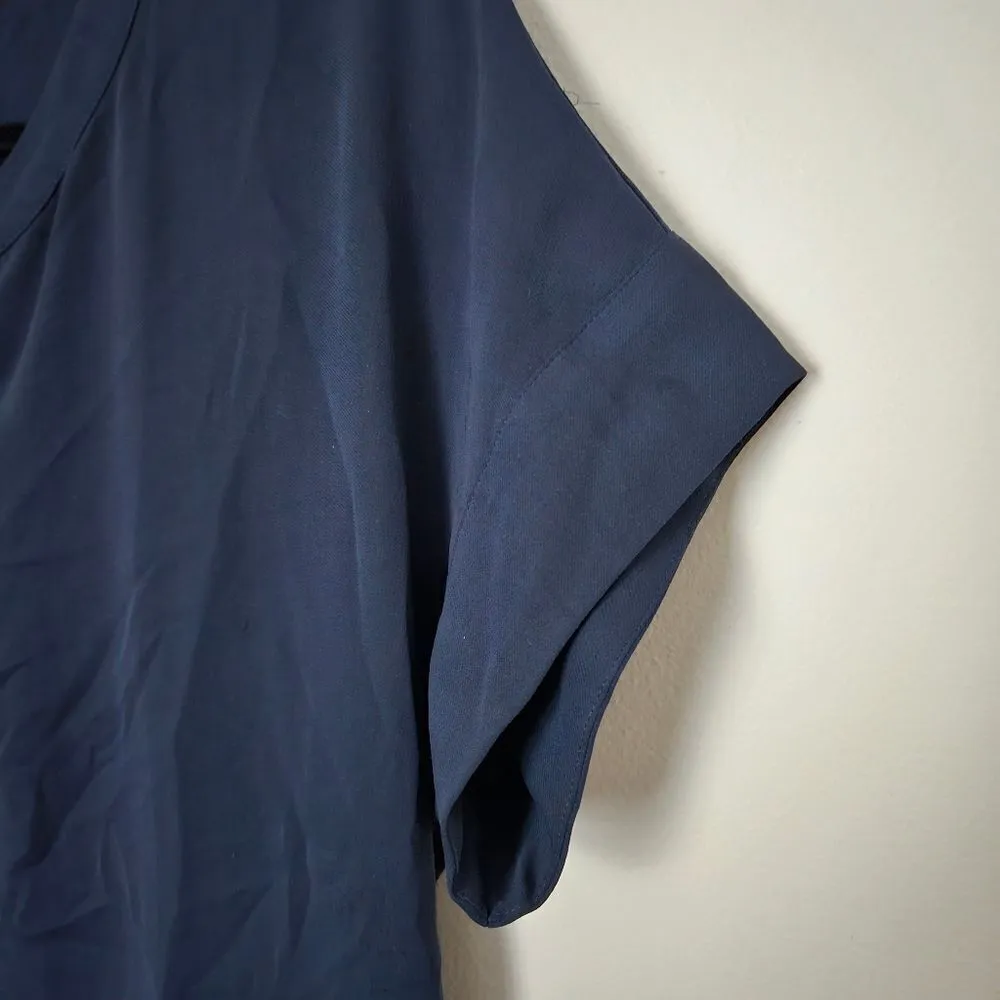 Banana Republic Blouse Short Sleeve Navy Blue Silver Clips Business Casual Light - Image 3