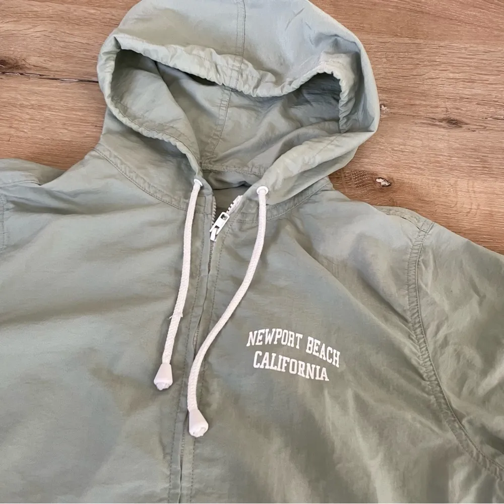 Brandy Melville J Galt Zip Up Windbreaker Raincoat Green Small - Image 4