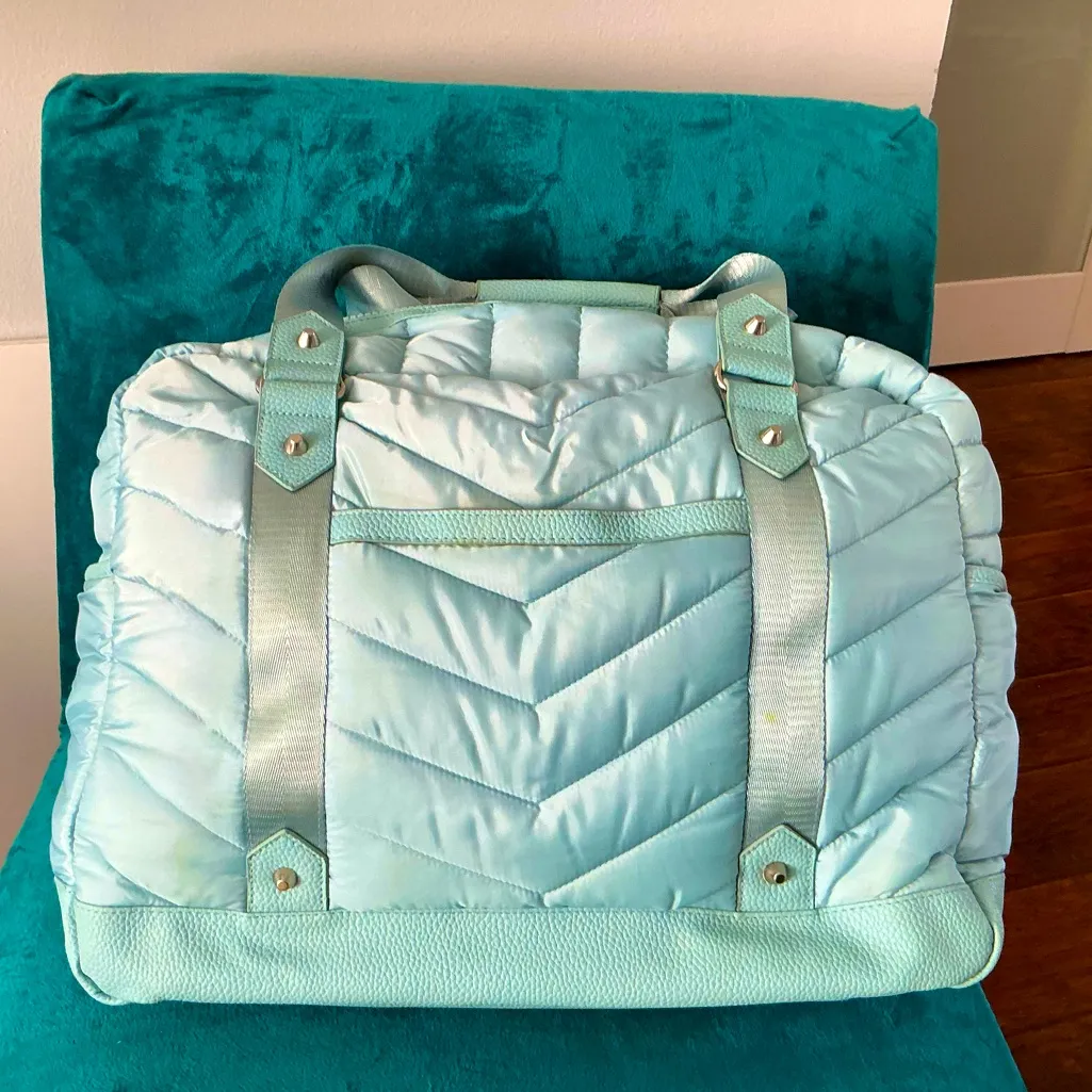 Nice SUPER SPACIOUS WEEKENDER BAG 💙💙 - Image 9