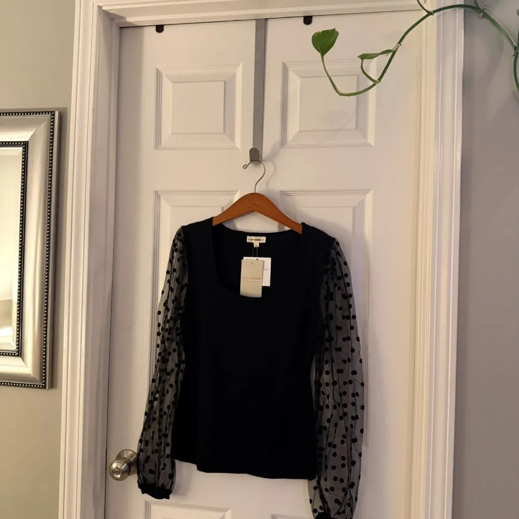 Black Large eesome Top with Mesh Puffed Sleeves New With Tags NWT - Image 2
