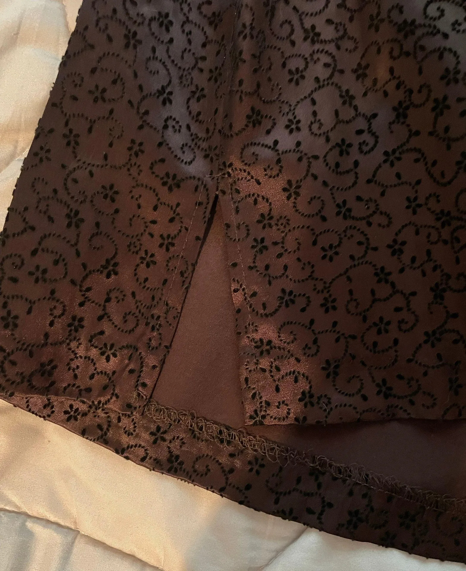 VINTAGE Satin Skirt - Image 3