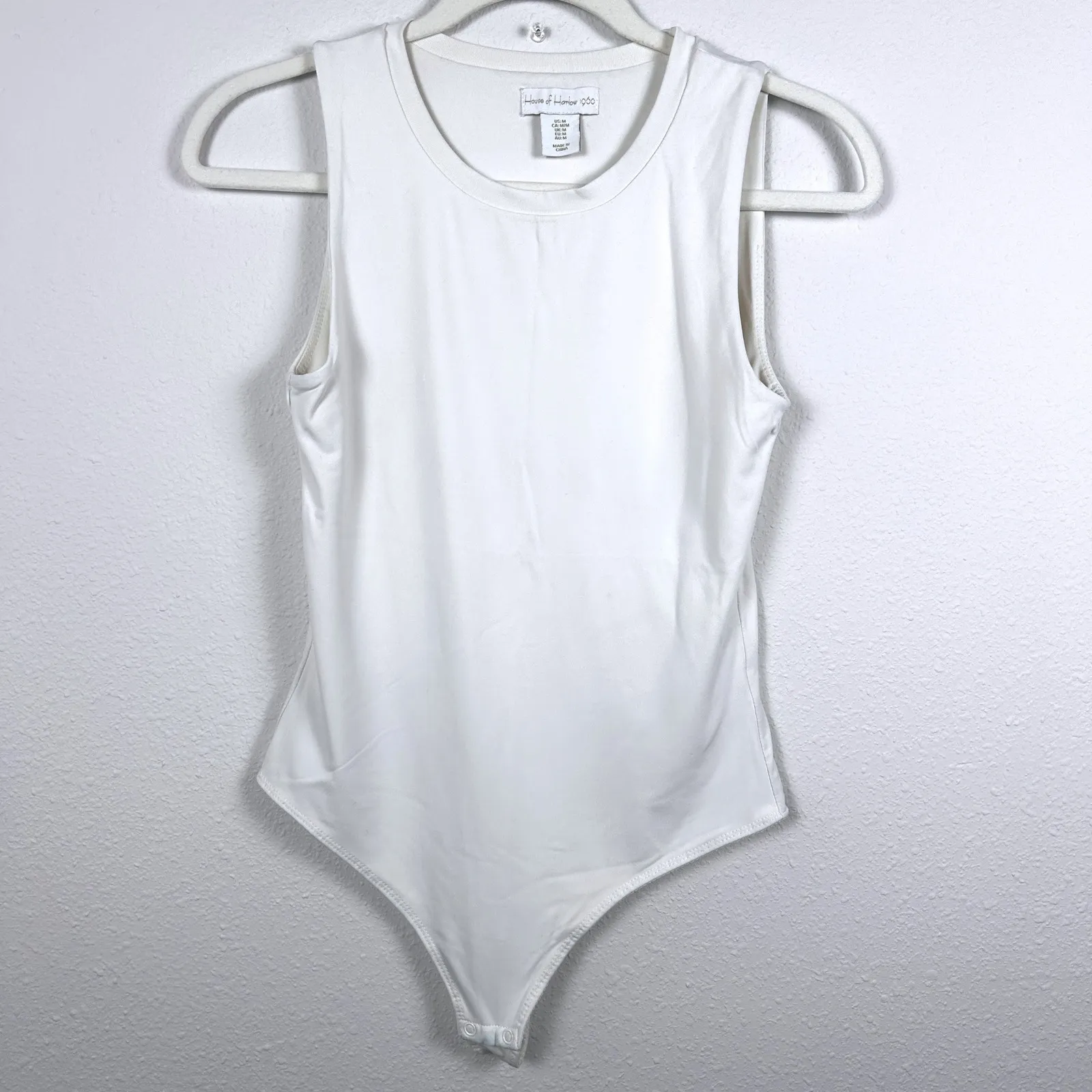 House of Harlow 1960‎ Cream Sleeveless Bodysuit Top Medium Layering Minimalist - Image 2