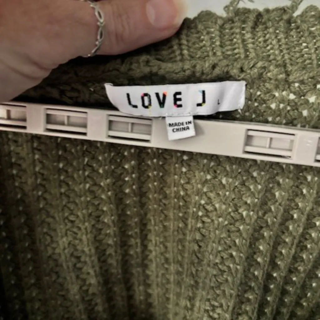 Love J Long Sleeve Sweater L Green Raw Edge Distressed V Neck Streetwear Grunge - Image 7