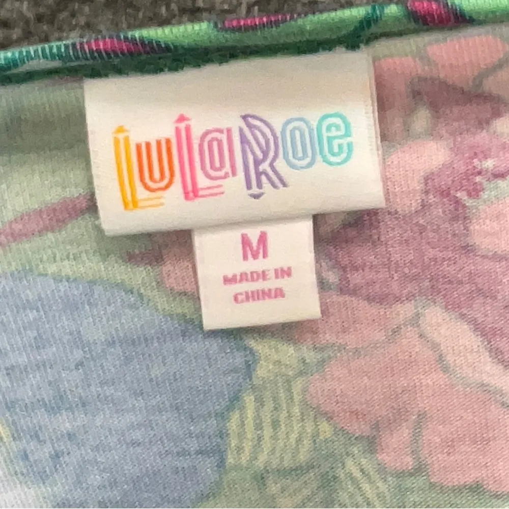 LuLaRoe Roses Floral Garden Party Oversized Irma High Low Tunic Blouse Size M - Image 3