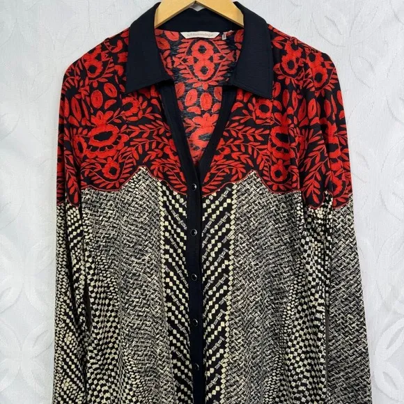 Soft‎ Surroundings Petite Calistoga Snap Button Top Size M - Image 4