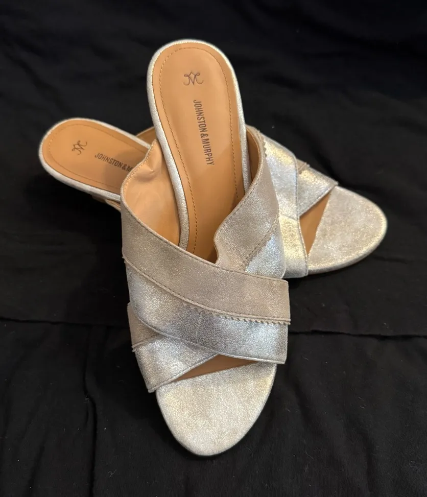 EUC Johnston & Murphy Marlena Cross Band Slide Sandal - Image 1