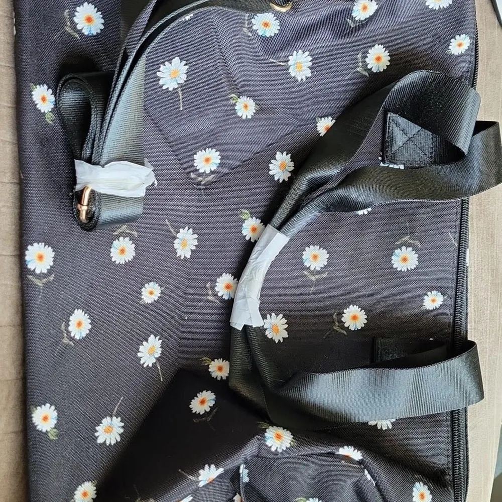 Alice Olivia Daisy Print Duffle Bag NWT - Image 5