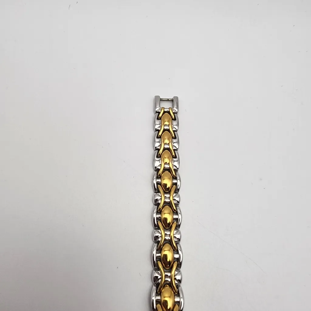 Bulova Silver & Gold Tone Watch - Image 4