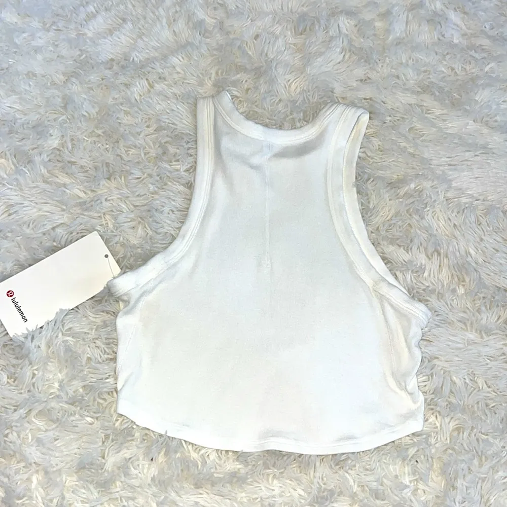 Lululemon Hold Tight Cropped Tank Color White Size 6 NWT - Image 5