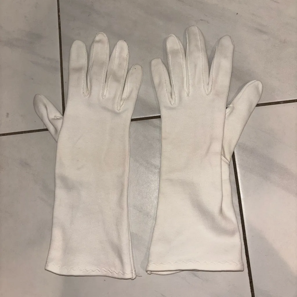 Vintage Double Woven Cotton Elegant White Gloves Made In Japan - Image 2