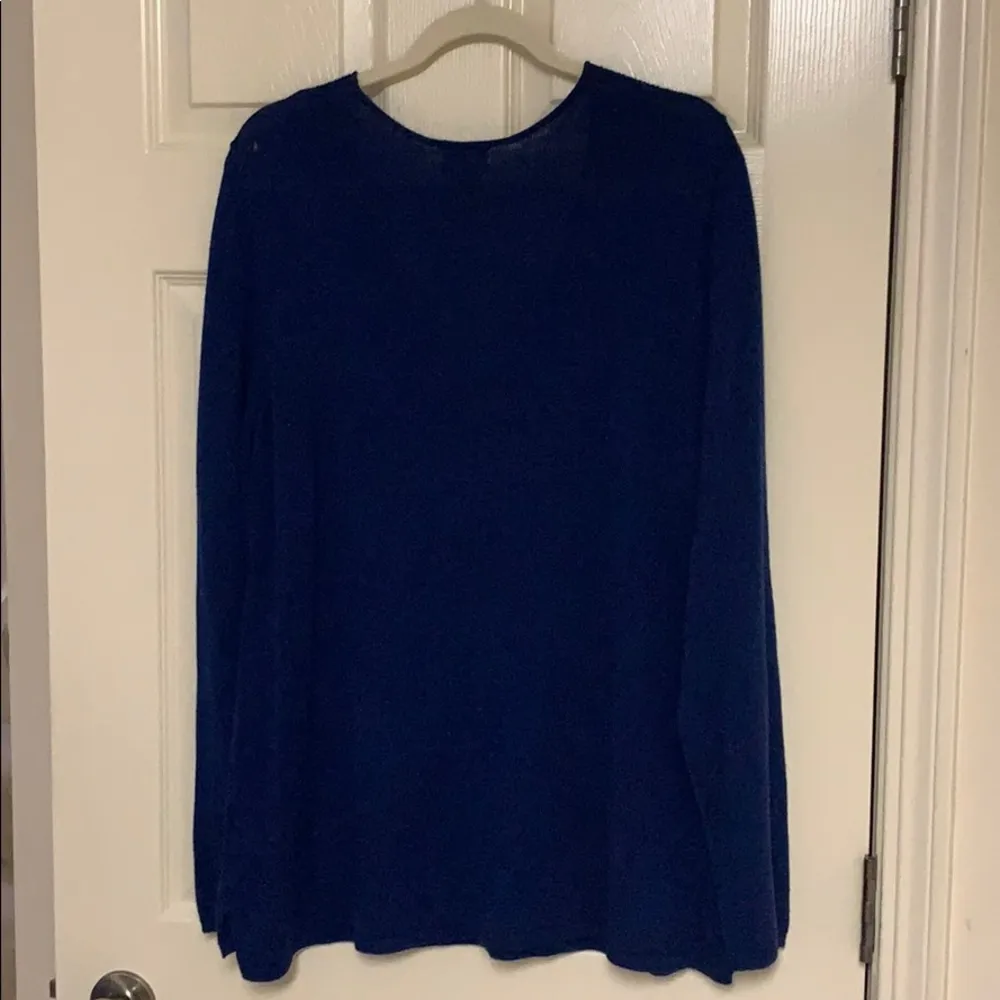 Royal blue long sleeve vneck sweater size XXL - Image 4