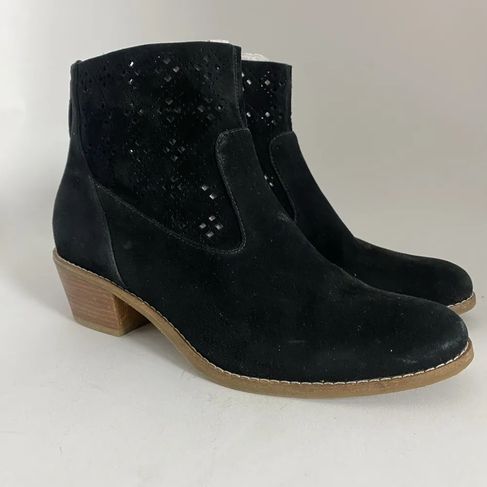 Cole Haan Womens Jayne Black Laser Cut Booties Size 8B Dark Academia Work Office - Image 3