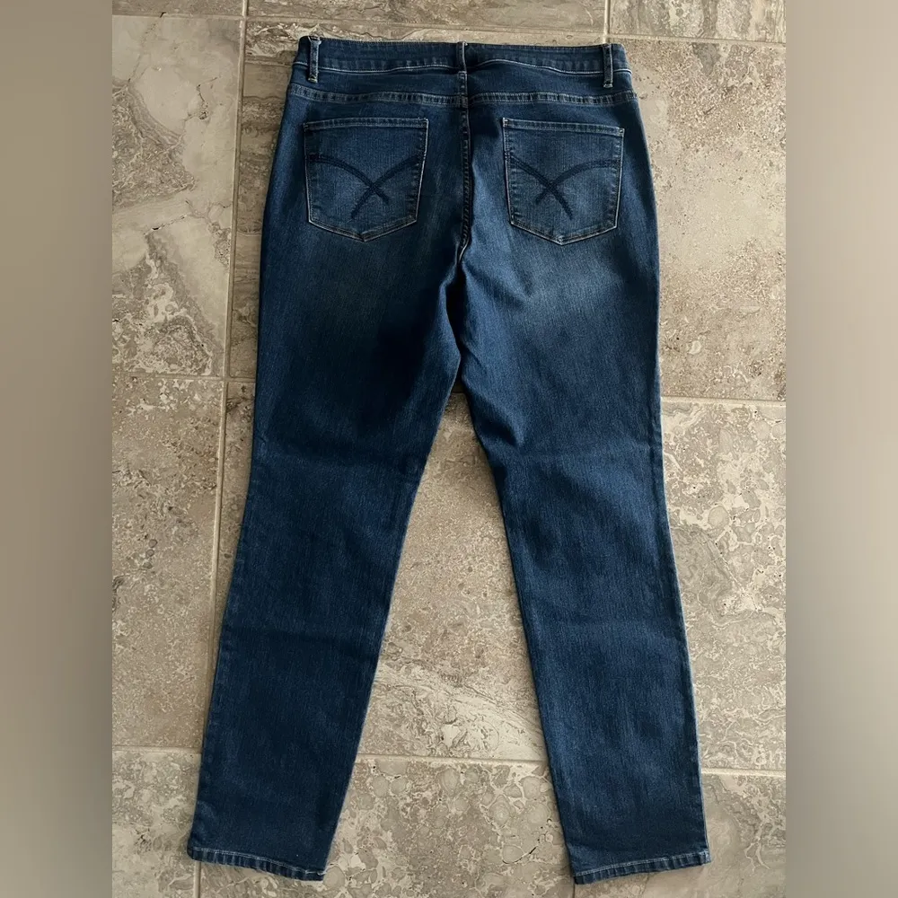 NEW Christopher & Banks Straight Leg Modern Fit Jeans, Med Stonewash, Size 10 - Image 4