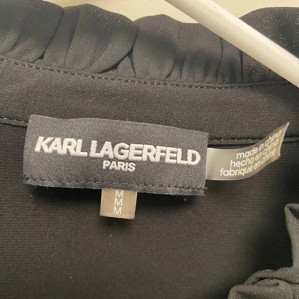 Karl Lagerfeld black blouse women’s size medium - Image 4