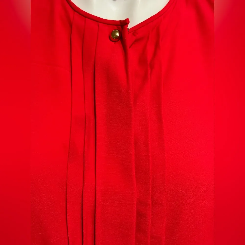 Liz Claiborne Vintage Red Short Sleeves Blouse Sz 6P With Shoulder Pads - Image 2