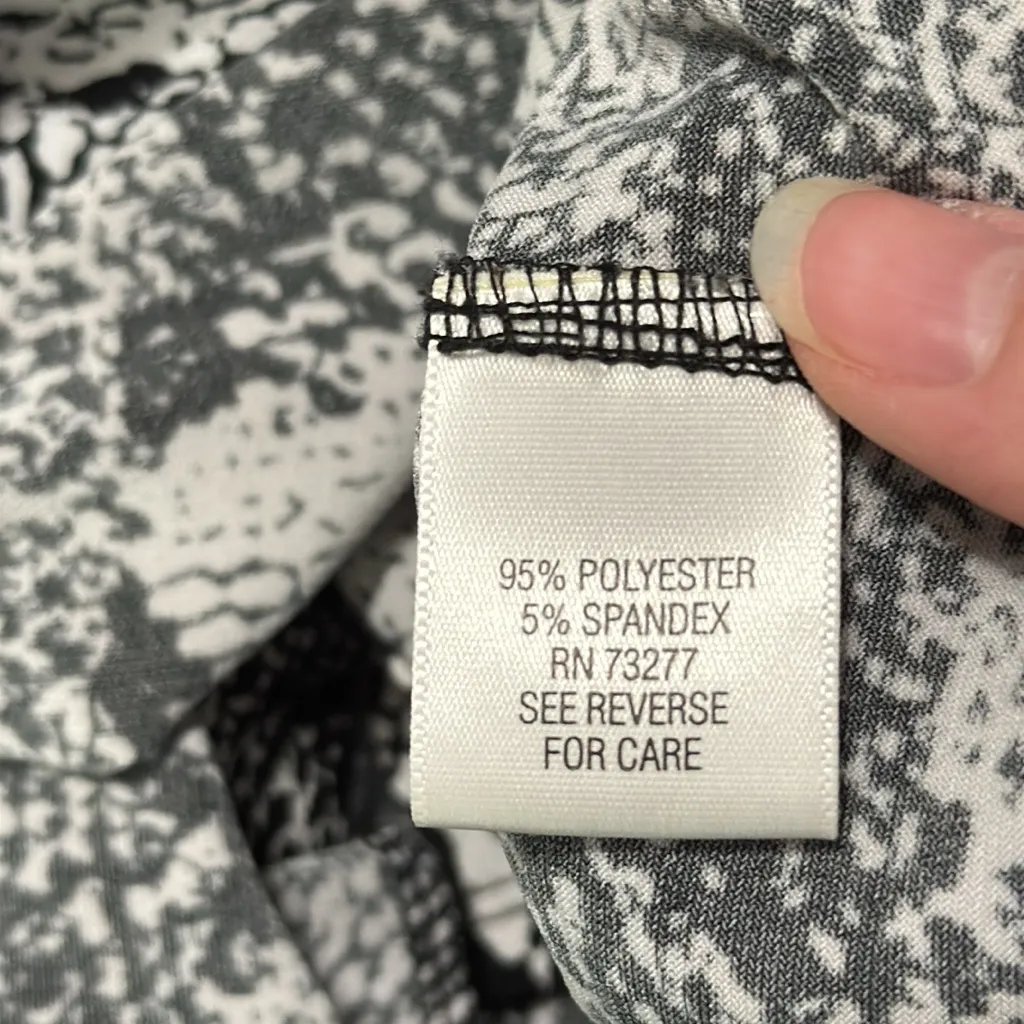 Dana Buchman Animal White/Black Snake Print Long Sleeve Button Front Blouse sz M - Image 12