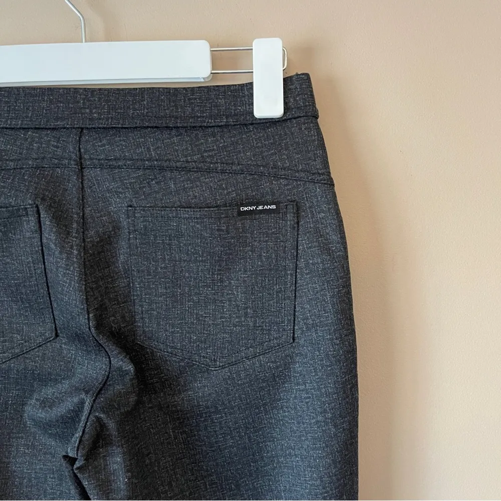 DKNY JEANS | Charcoal Gray Faux Leather Embellished Skinny Pants Sz XS - Image 4