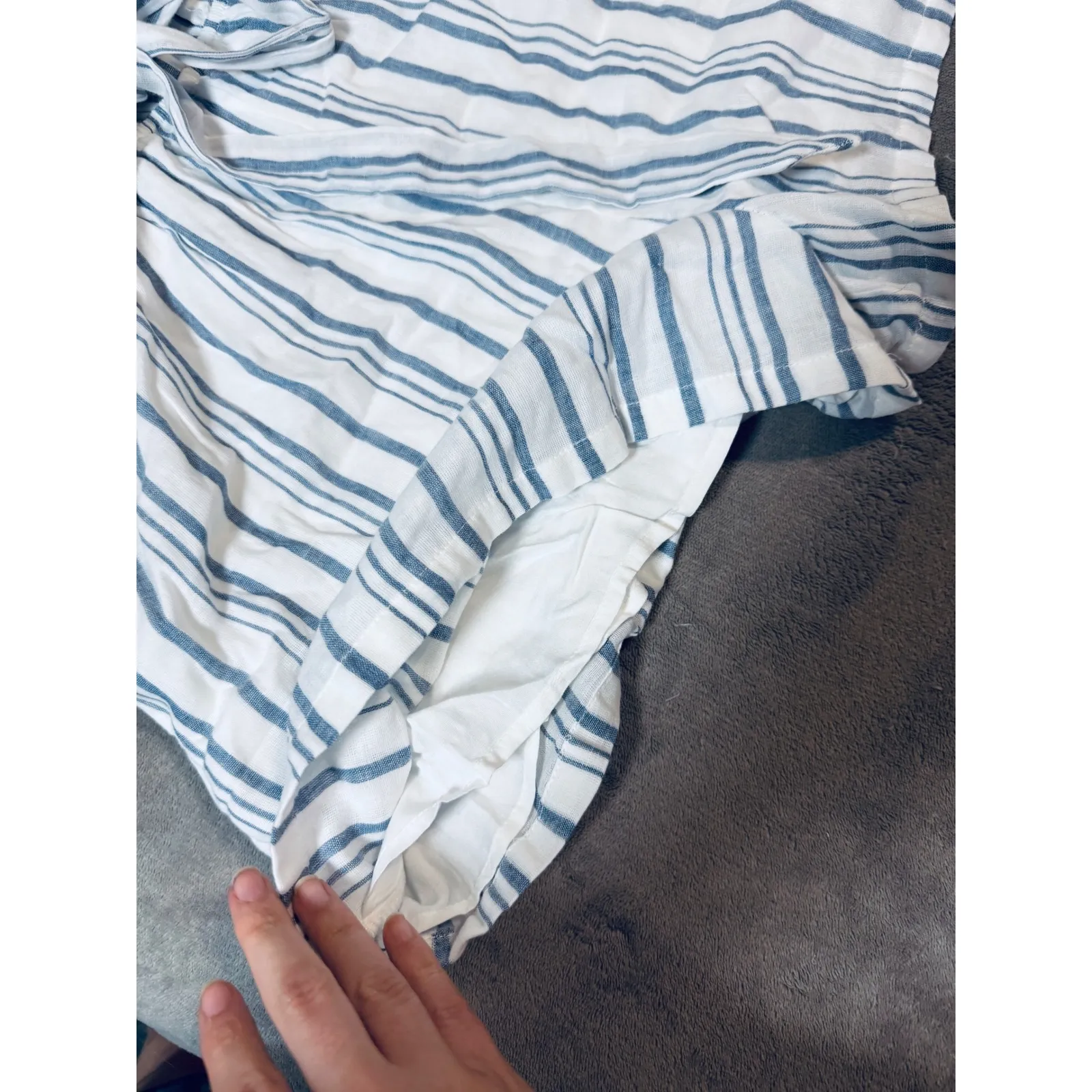 NWT Lulus Medium Sun-Drenched Sweetie White and Blue Striped Button-Up Romper - Image 5