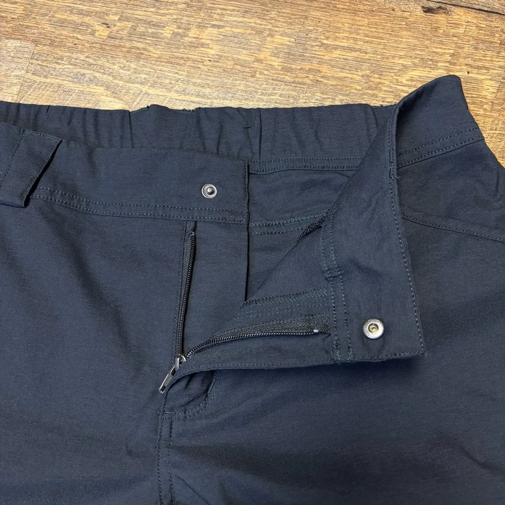 Duluth Trading Co Dry on The Fly Capri Pants Womens 14 Black Cargo Nylon Stretch - Image 5