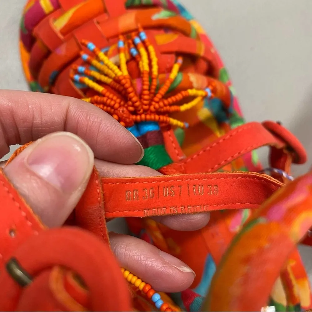 Farm Rio Sandal Flat Tropical Tube Strap Buckle Beaded Orange Size 7 NIB - Image 3