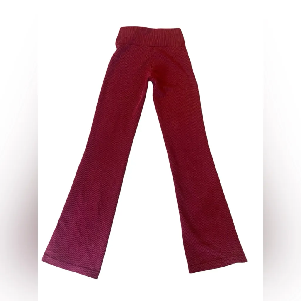 Lululemon Brushed‎ Softstreme Ribbed Zip Flared Pant 32.5"
Pomegranate - Image 3
