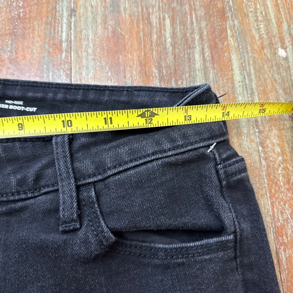 Old Navy Mid-Rise Kicker Boot-Cut Jeans in Black, Size 4 Grunge - Image 5
