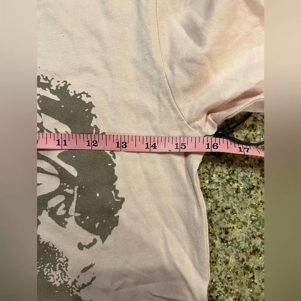 HONOR THE GIFT WOMENS A LOT OF SOUL RINGER T - Image 5