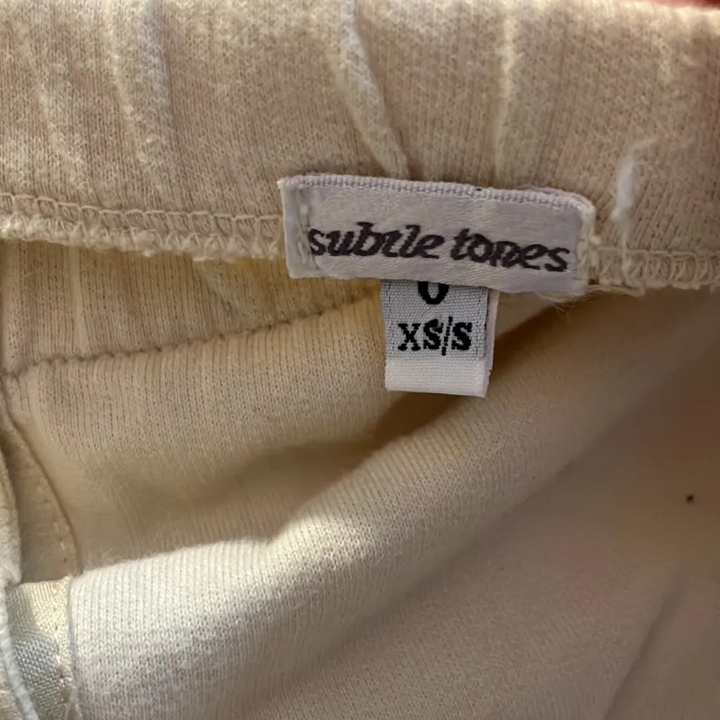 FINAL MARKDOWN Subtle tones skirt xs/s large please read - Image 4