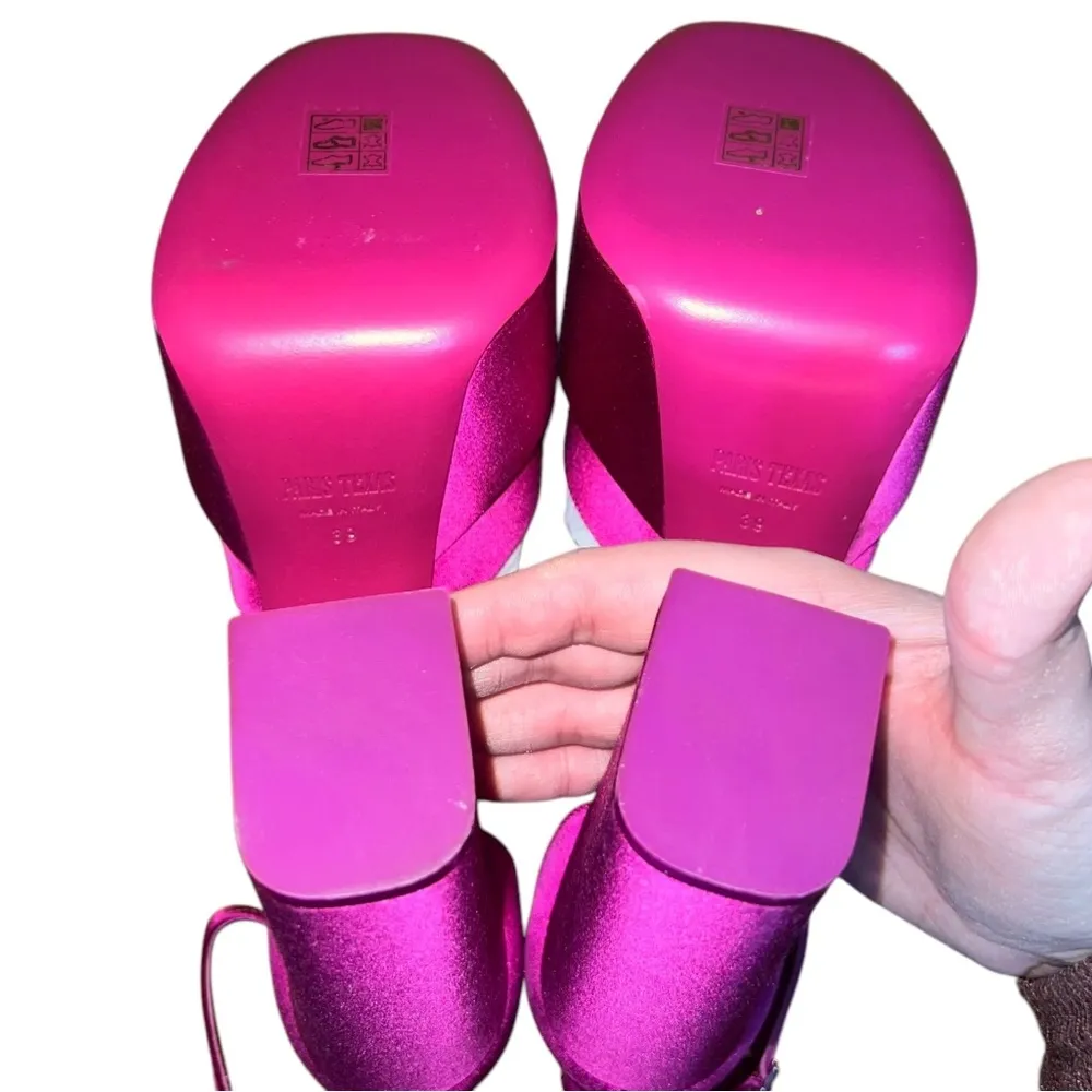 NEW NIB Paris Texas Dalilah Satin Platform Pumps In Fuchsia - Image 9