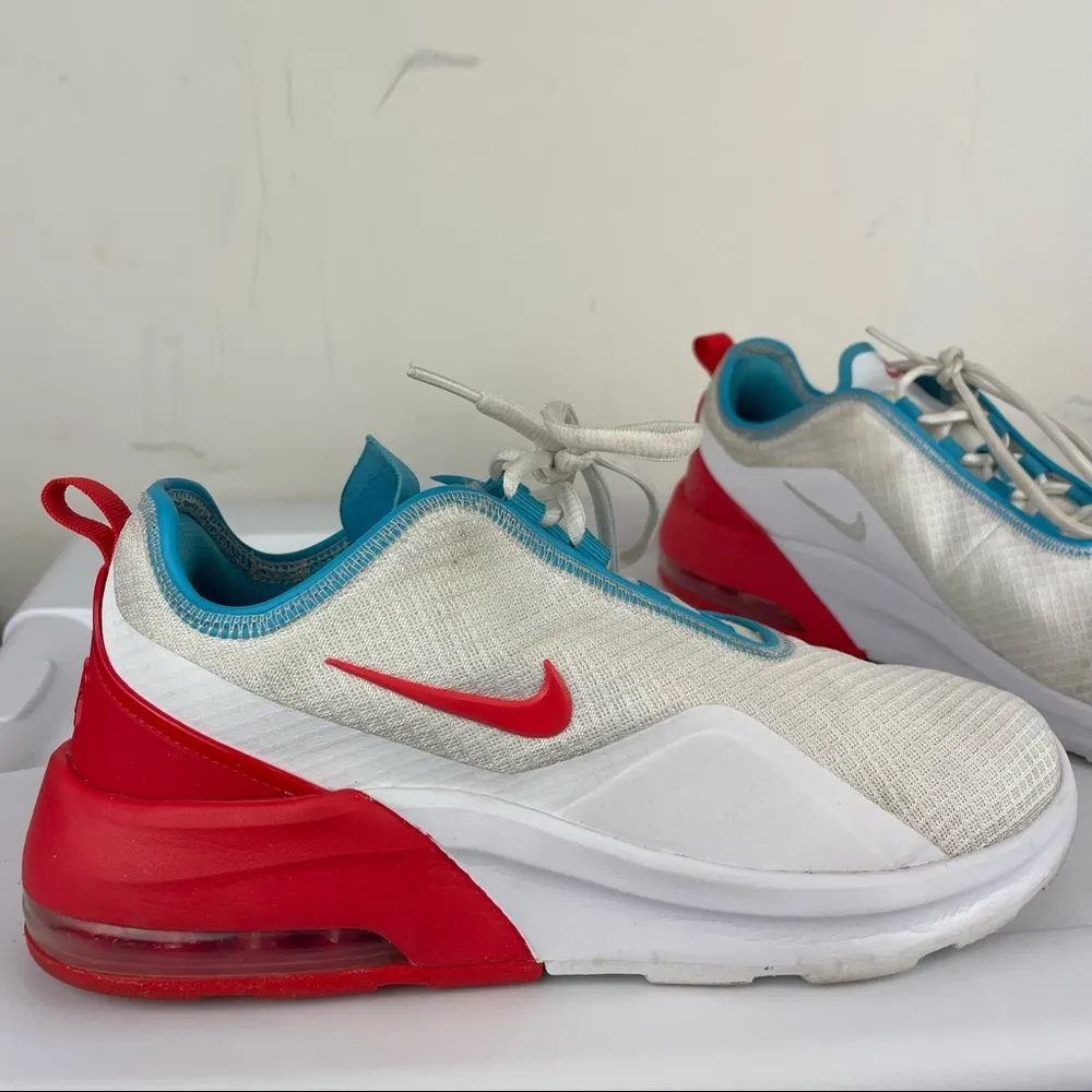 Nike Air Max Motion 2 Womens Athletic Running Shoes Sz 10 Red White Blue - Image 4