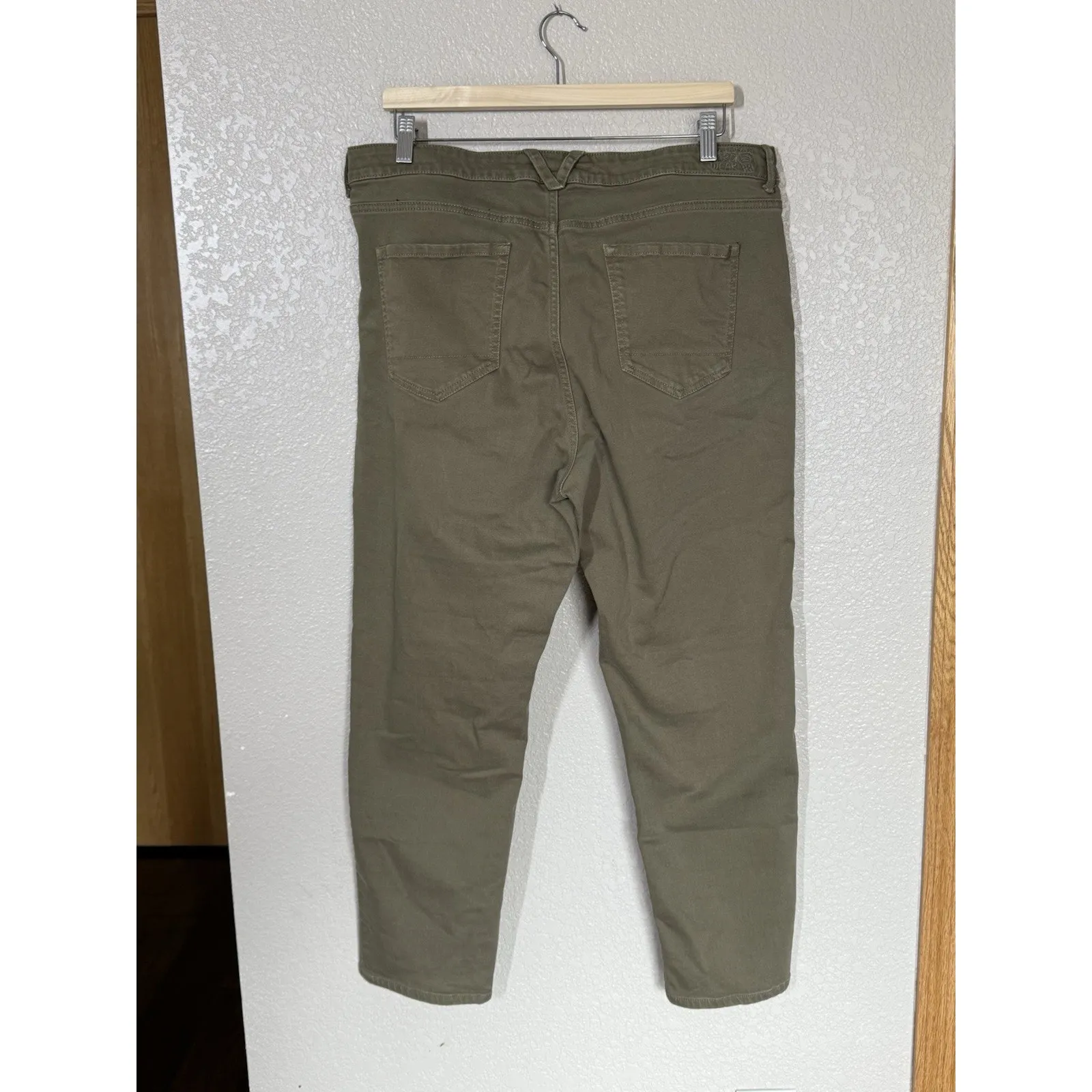 Mountain Hardware Womens Twill Ankle Pants Size 14 Olive Straight Leg Jean - Image 3