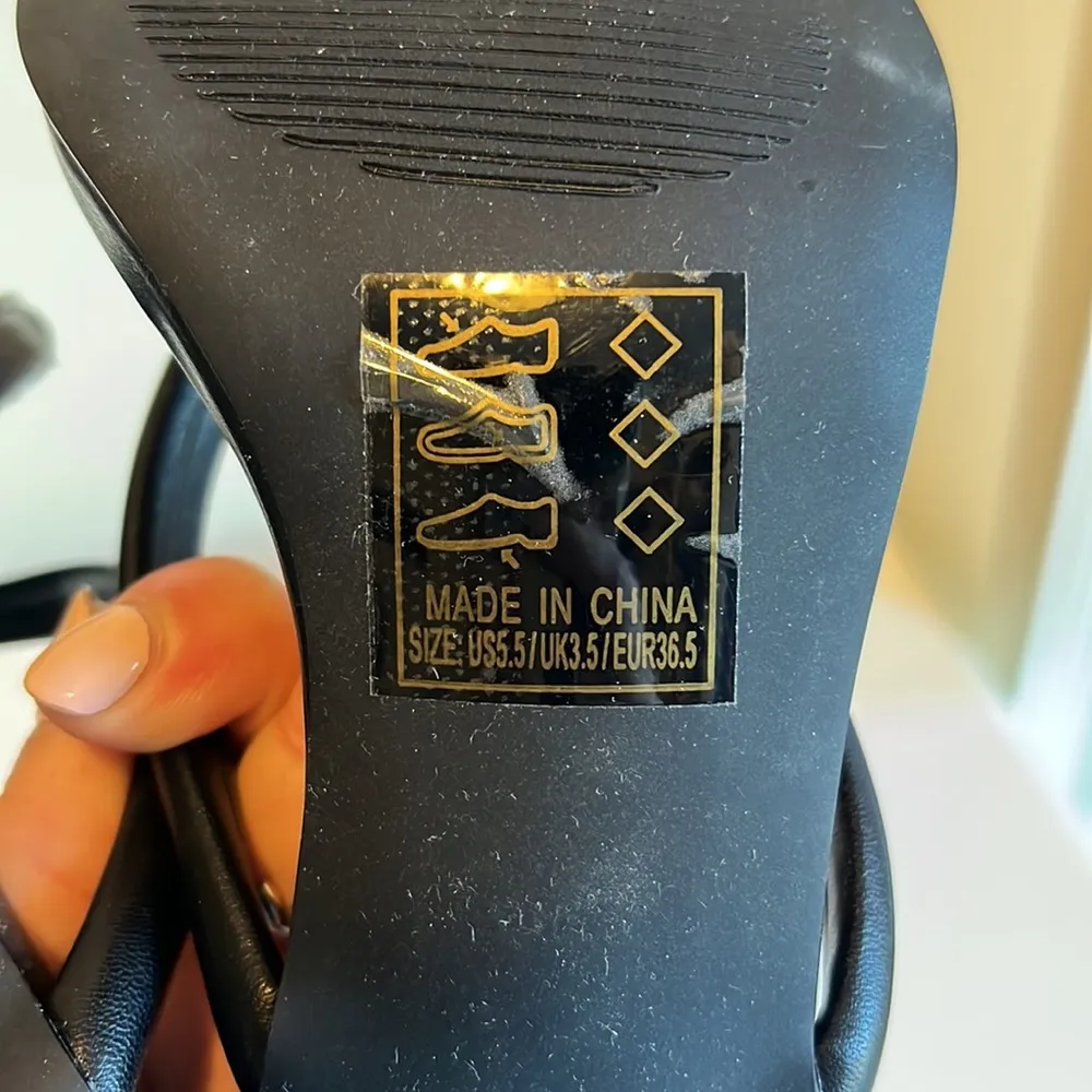 Qupid Black Isley Mid Heel Sandal Heel Size 5.5 - Image 9