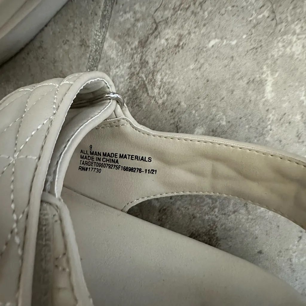 A new day cream quilted sandals - Image 4