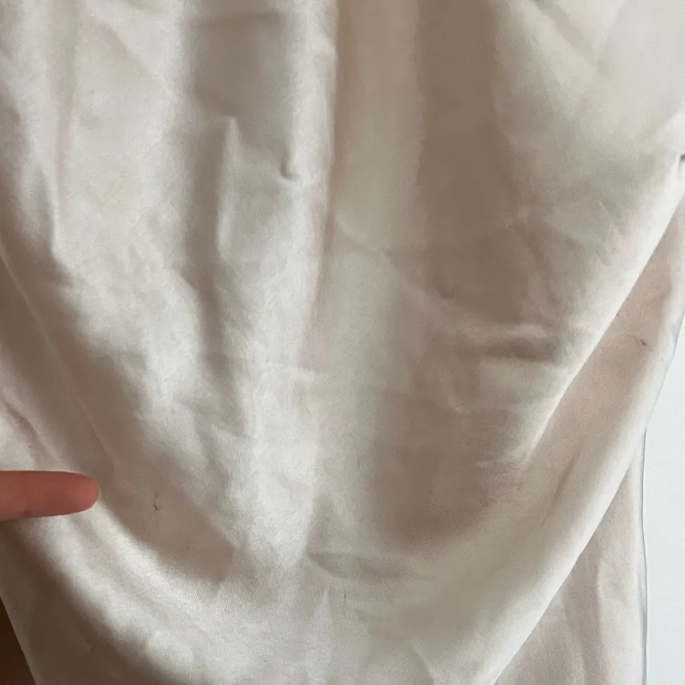 Selfie Leslie champagne silky satin open back DANIJELA PEARL BACK SLIP DRESS - Image 8