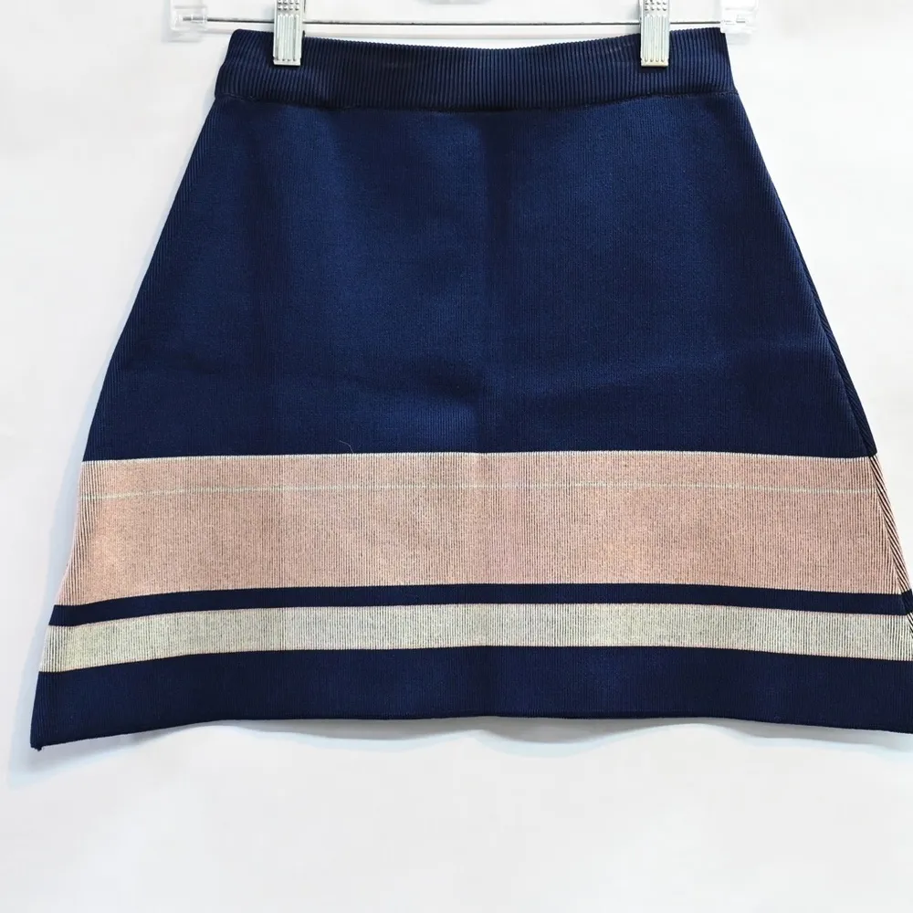 New  Mini Skirt Knit Contrast Blue and Metallic Size 4 - Image 2
