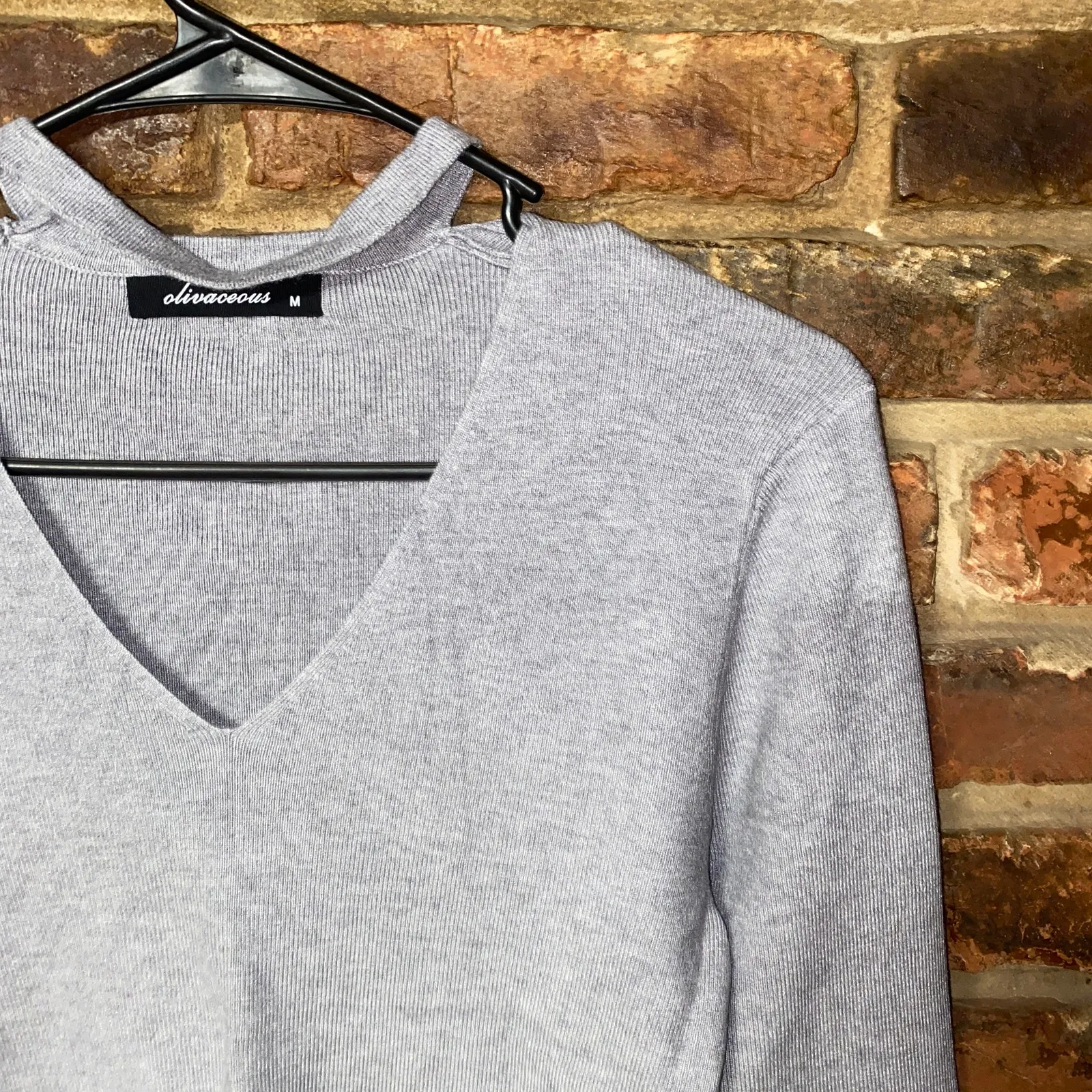 Olivaceous Gray Knit Pullover Choker V-Neck Sweater Women's Size Medium - Image 2