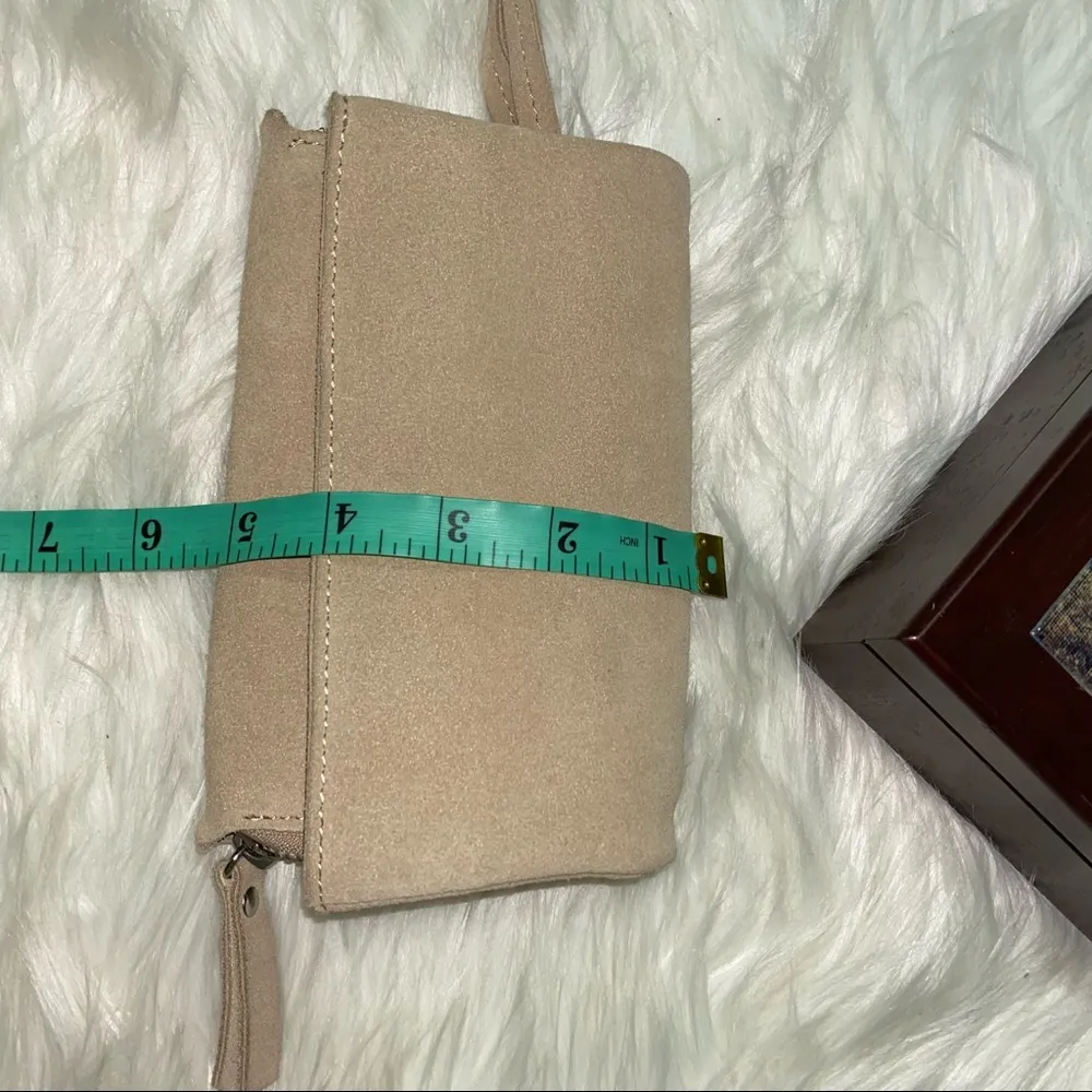 Cooperative suede leather wristlet wallet - Image 11