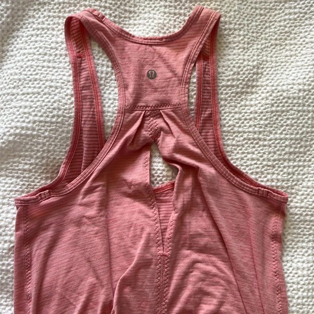 CUTE VINTAGE LULULEMON TANK - Image 4