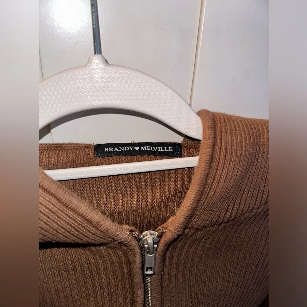 Brandy Melville Arden Crop Sweater - Image 3