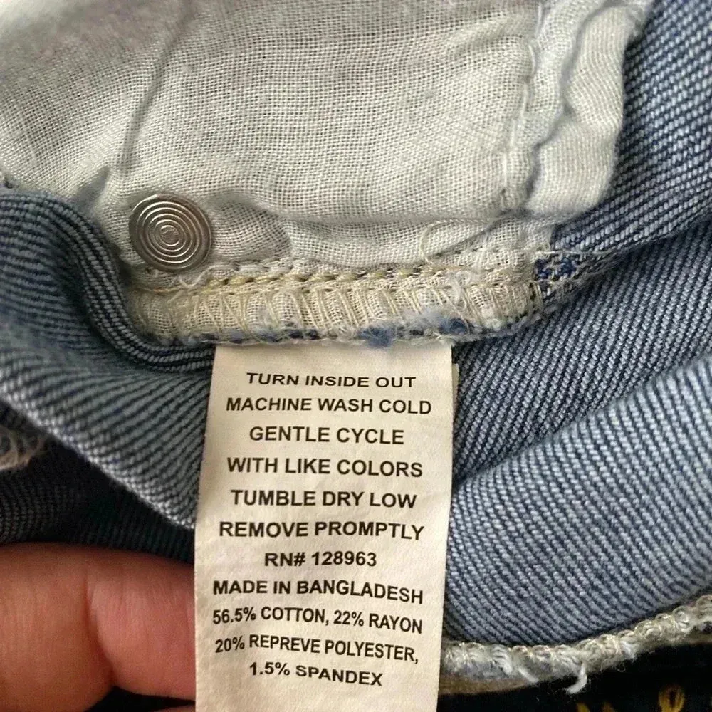 🆕 Indigo Rein Womens Sustainable Button Short 9🆕 - Image 13