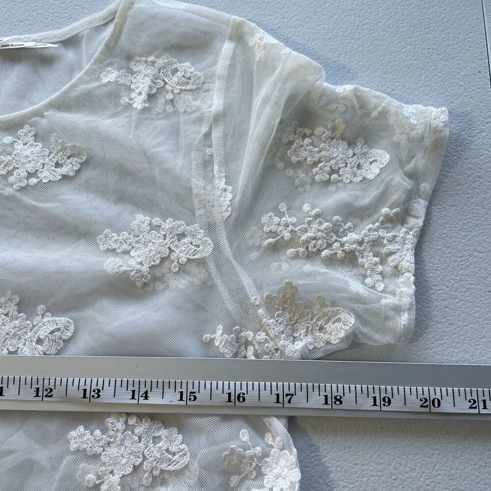 KIMCHI BLUE Women's Top Ivory Sheer Mesh Embroidered Tiered Hem Blouse Size M - Image 8