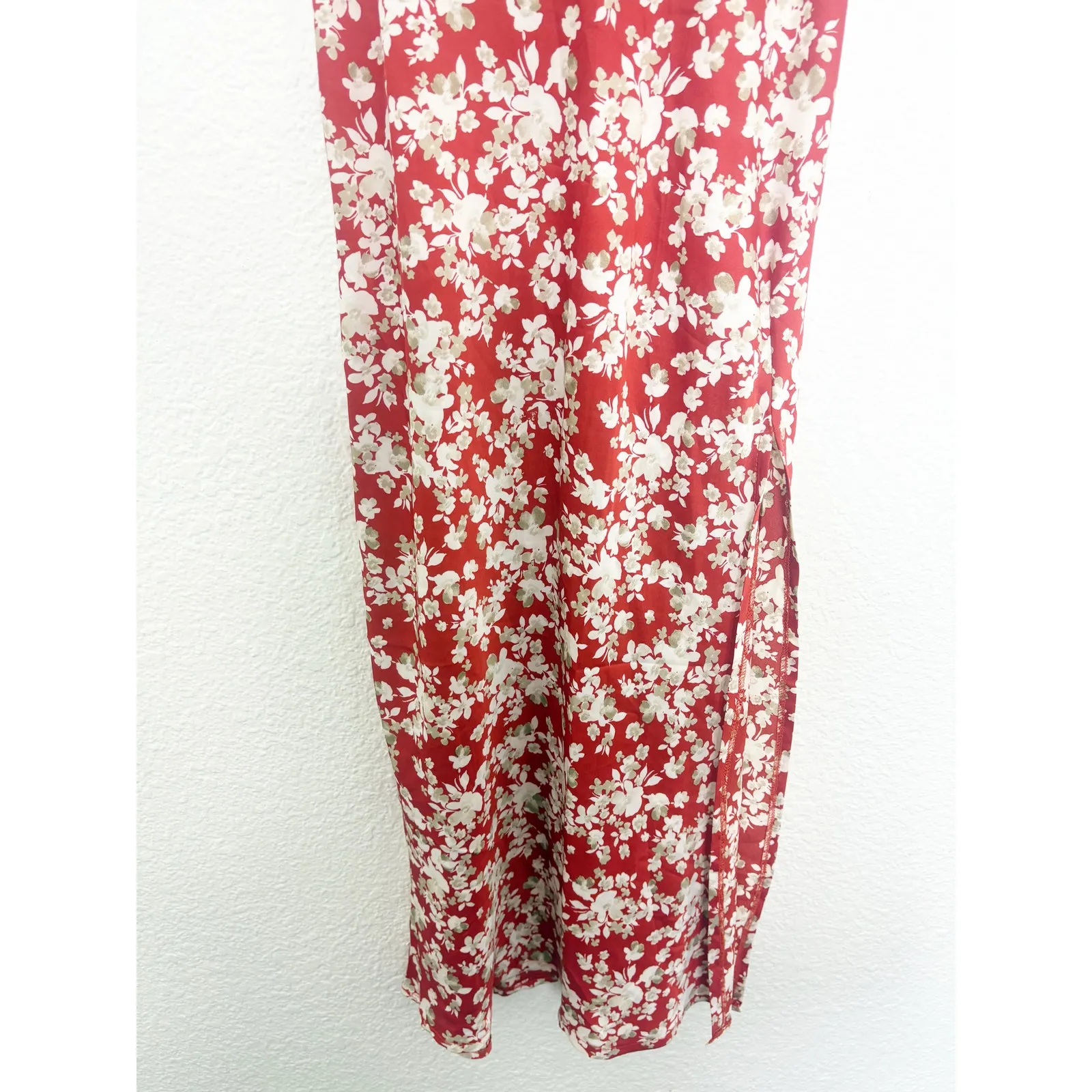 NWT Hello Molly Passion Prima Midi Slip Dress Size 6 Red Floral Satin Cocktail - Image 9